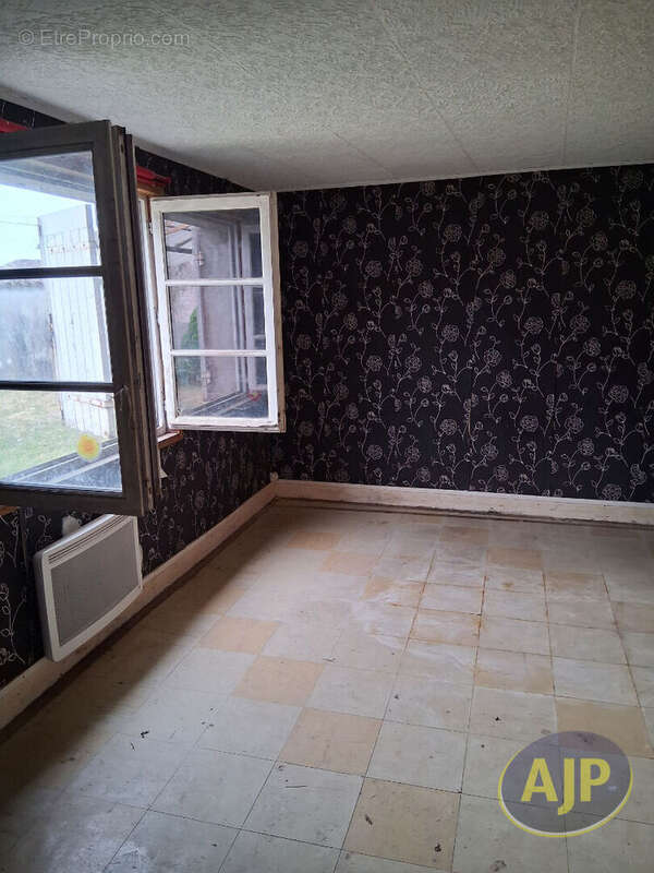 Maison à SAINT-ESTEPHE