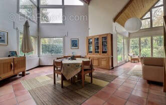 Maison à BURES-SUR-YVETTE