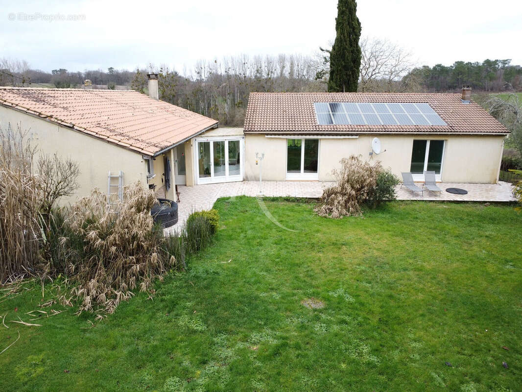 Maison à SAINTE-COLOMBE