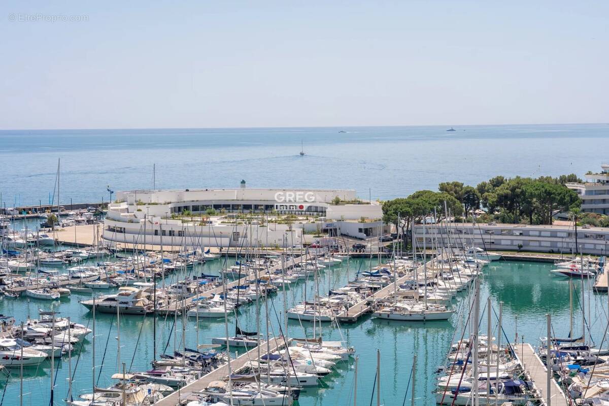 Appartement à VILLENEUVE-LOUBET
