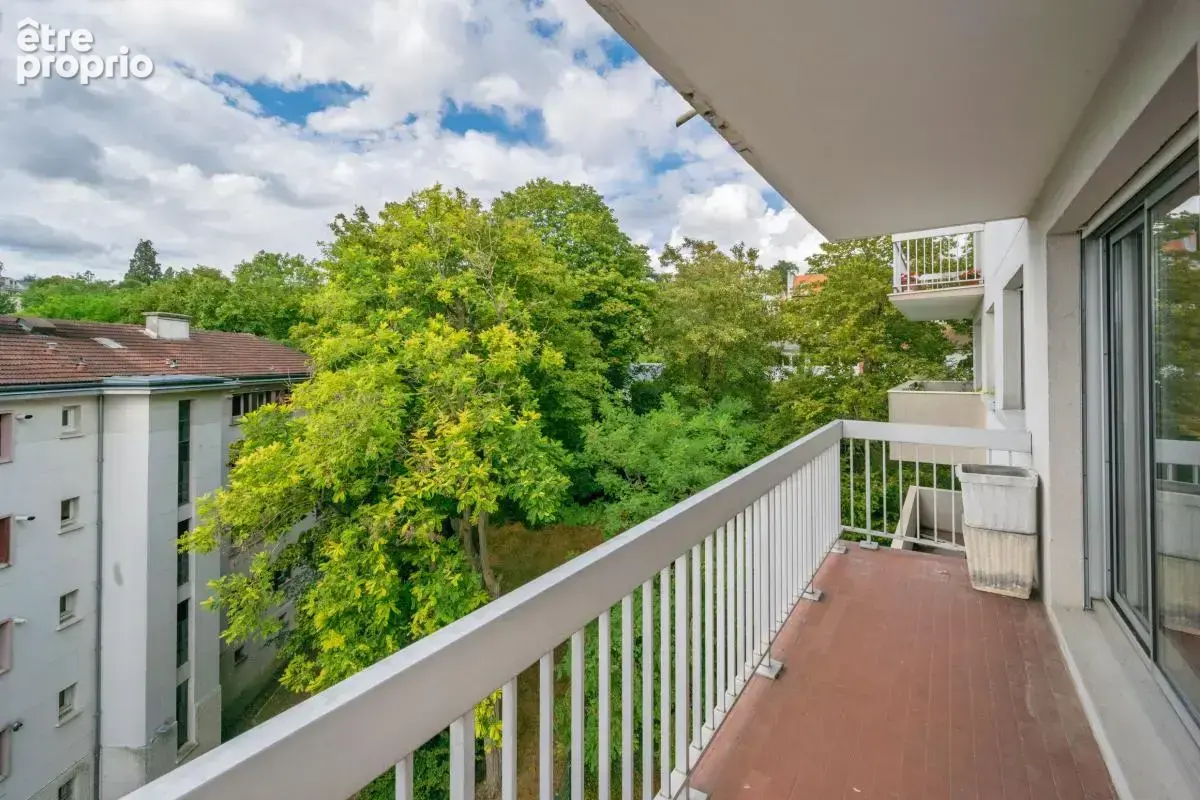Appartement À Vendre 4 pièces 3 chambres garage cave et balcon - photo 17