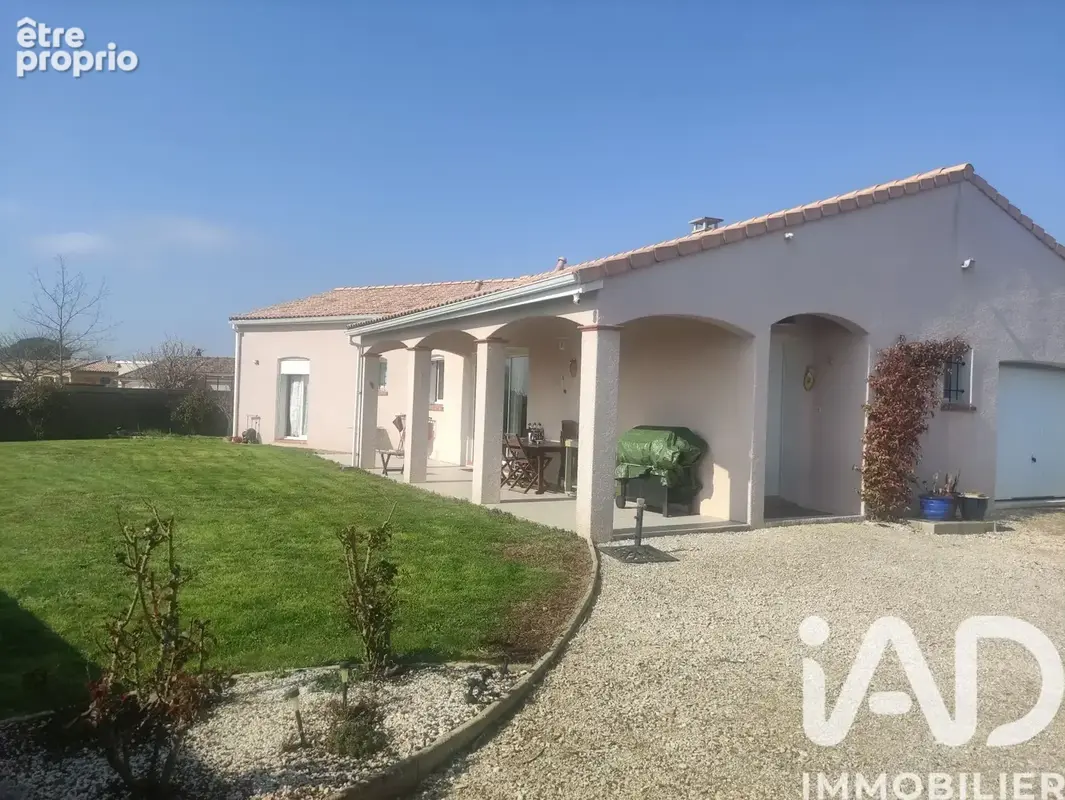 Photo 1 - Maison à MONTBETON