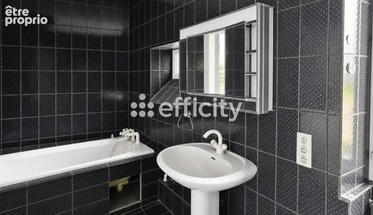 Maison 5 pièces 126 m² à vendre à Mehun-Sur-Yevre (18500) - photo 9