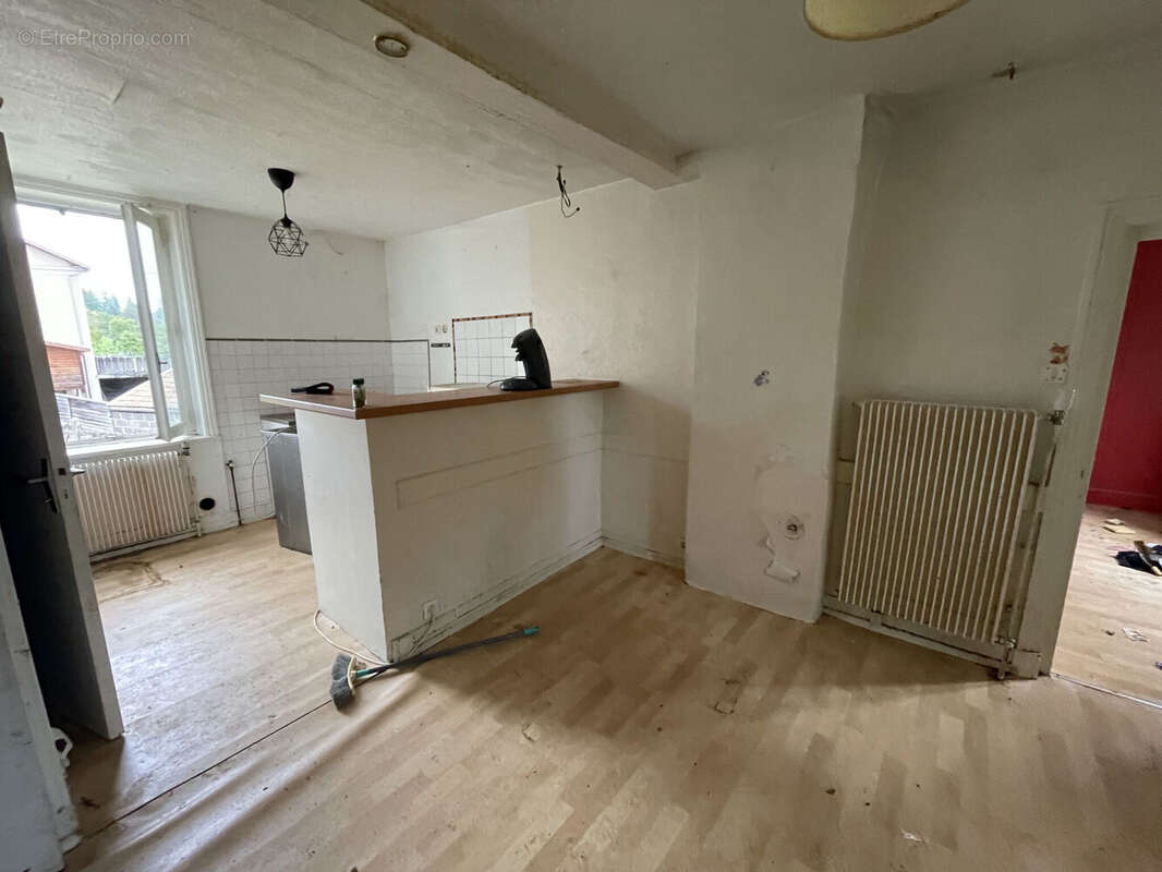 Photo 2 - Appartement à AMPLEPUIS