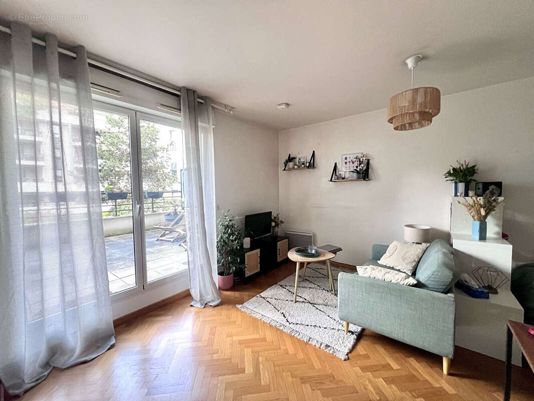 Appartement à SURESNES