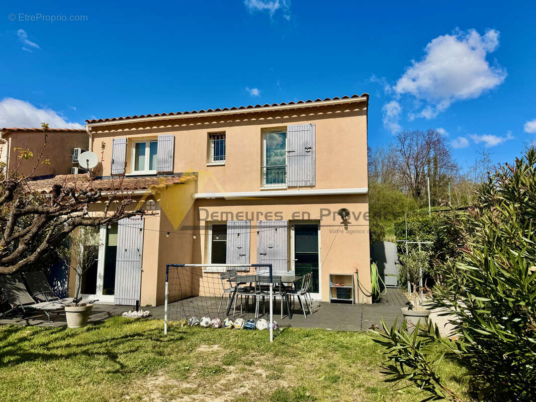 Maison à VAISON-LA-ROMAINE