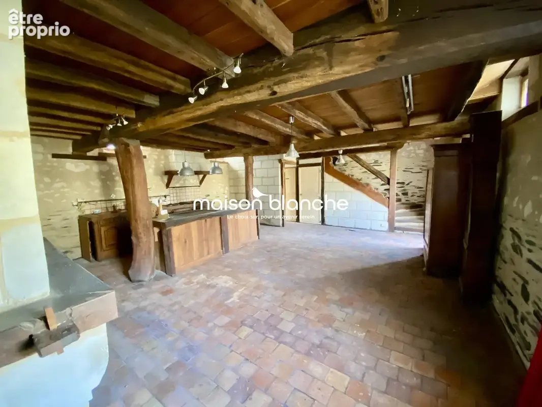 Maison 116 m² à Maze  - photo 4