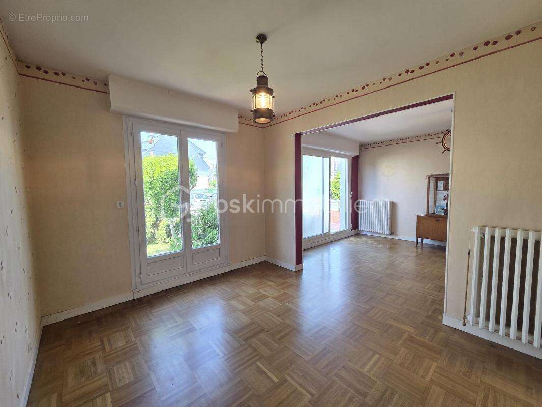 Lorient – Maison familiale de 124,50 m² avec vie de plain-pied, quatre chambres, Garage et Jardin - photo 2