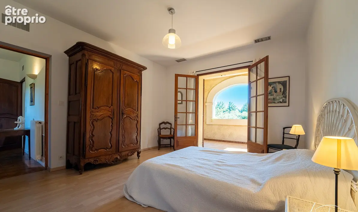 Jonquerettes  - Belle propriété familiale de 323 m² avec piscine sur 2 000 m² - photo 10