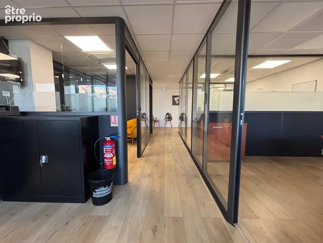 Cannes la bocca centre bureaux 140 m2 avec 2 garages - photo 2
