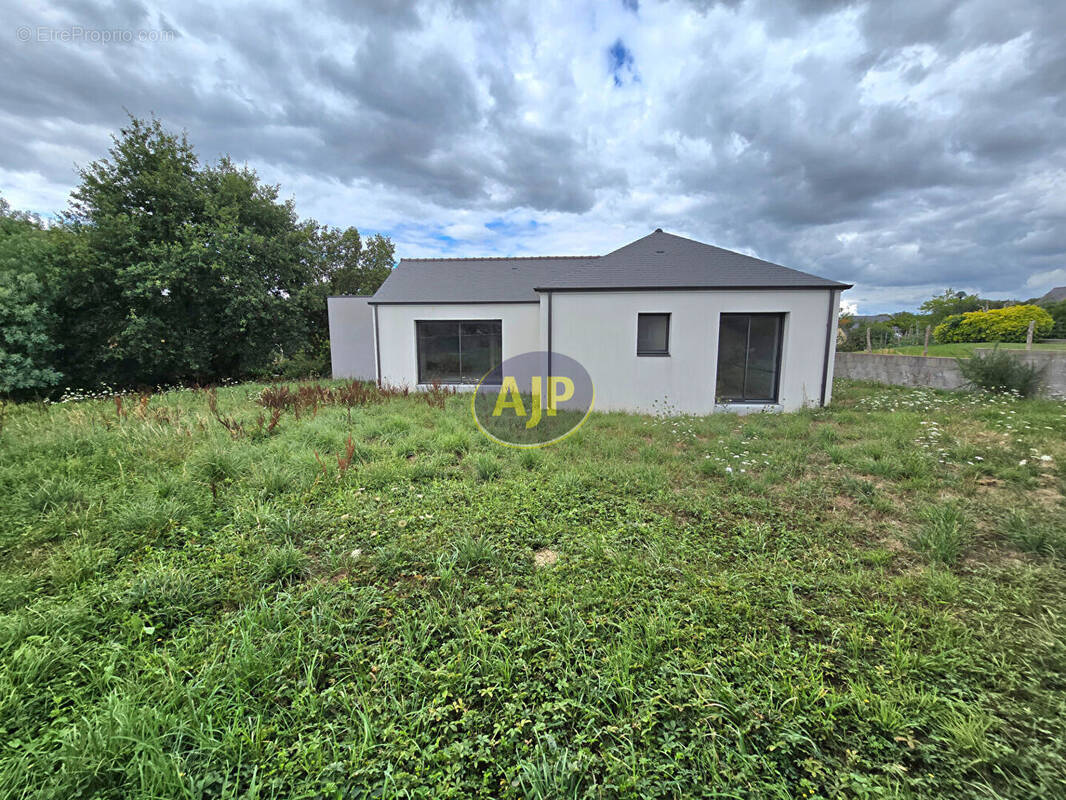 Maison à GUEMENE-PENFAO
