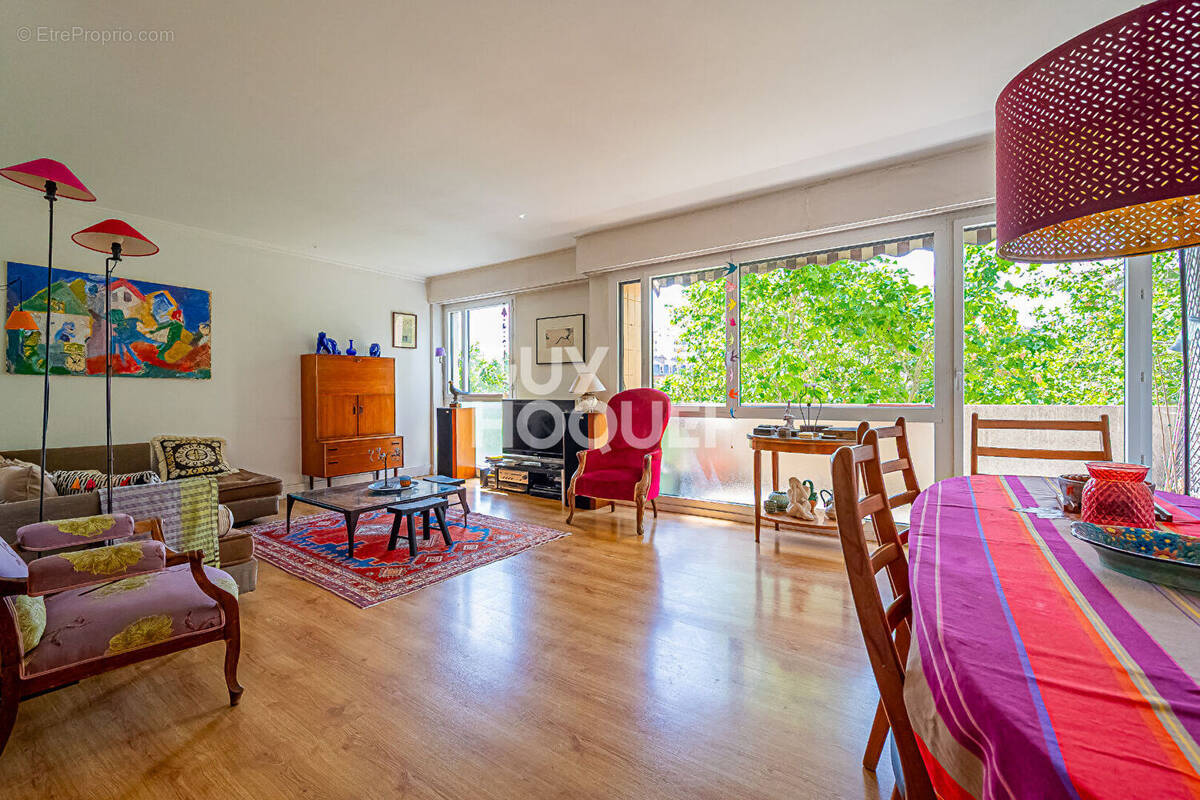 Appartement à PARIS-12E