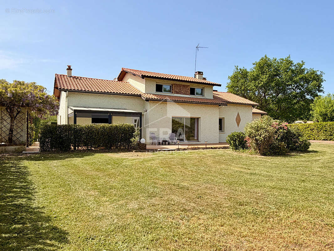Maison à SALLES