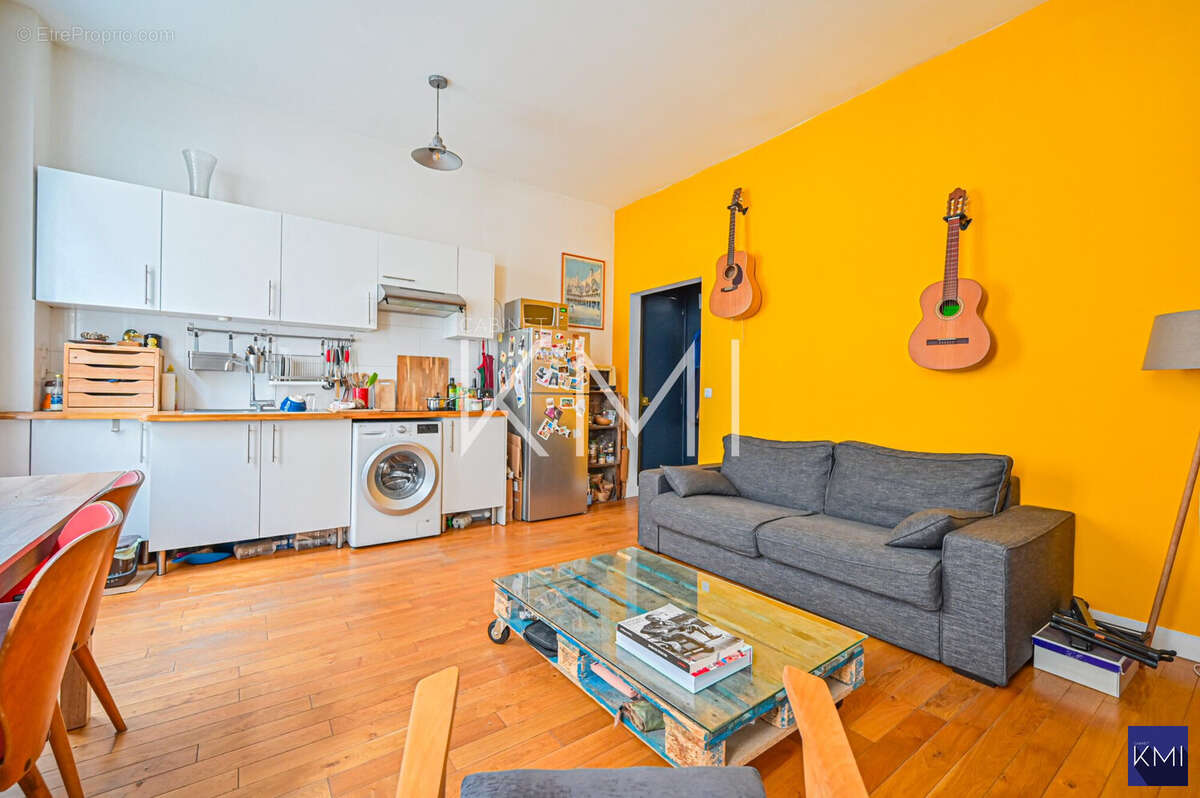 Appartement à PARIS-20E