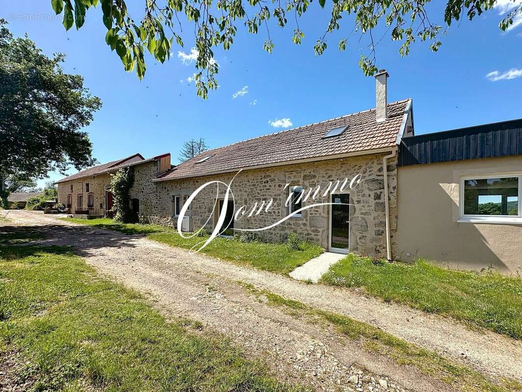 Maison à DUN-LES-PLACES