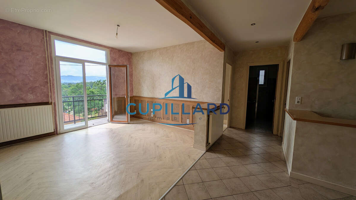 Appartement avec jardin, terrasse et garage, très jolie vue - photo 9