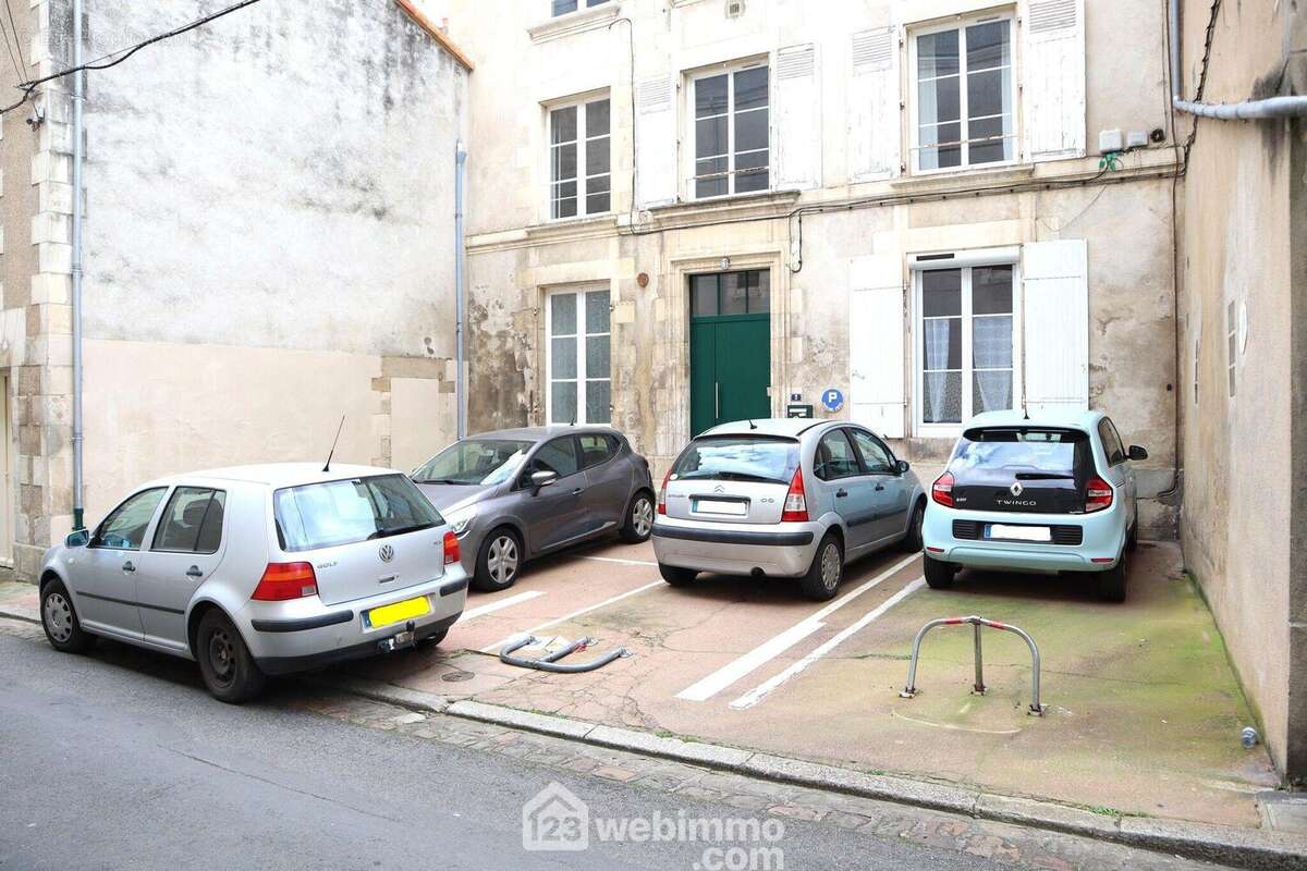 Appartement T2 entièrement rénové situé au c½ur du centre-ville. - Appartement à POITIERS