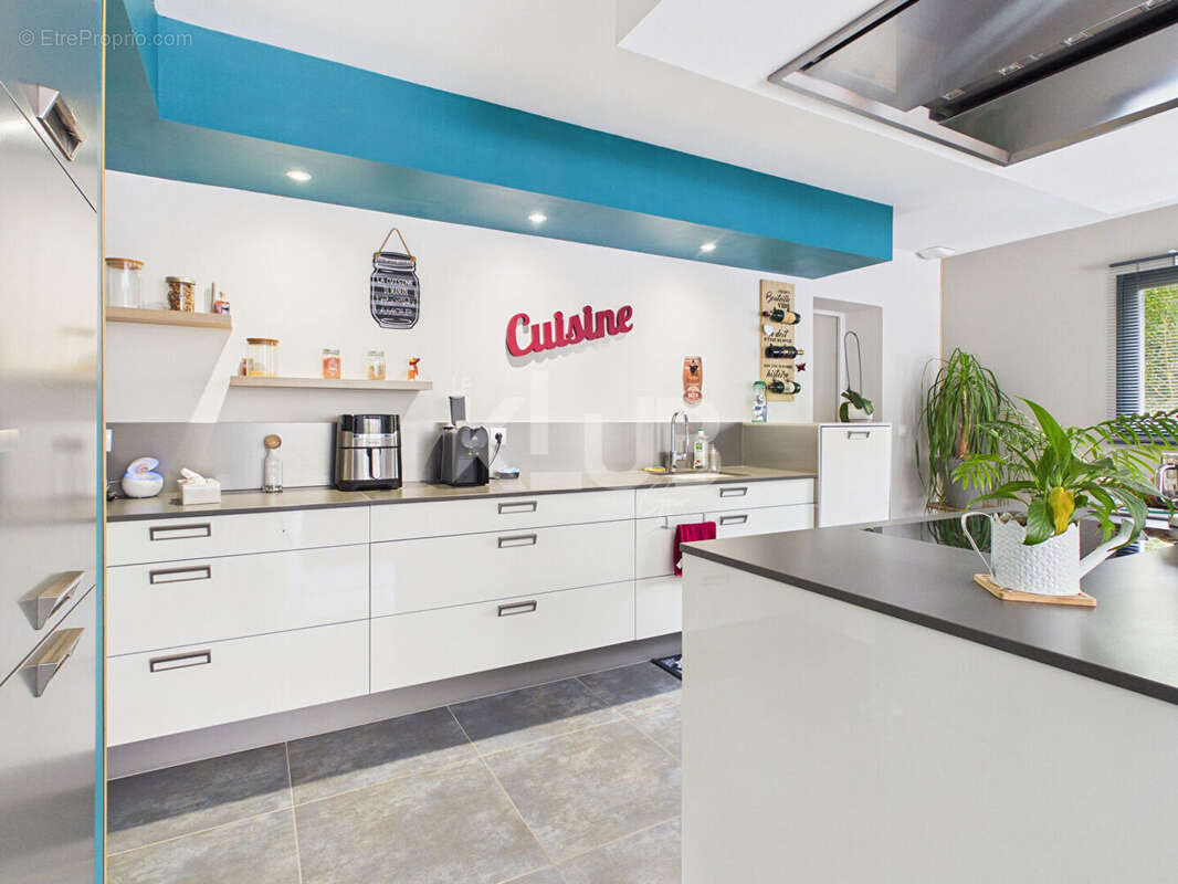 Maison à VINON-SUR-VERDON