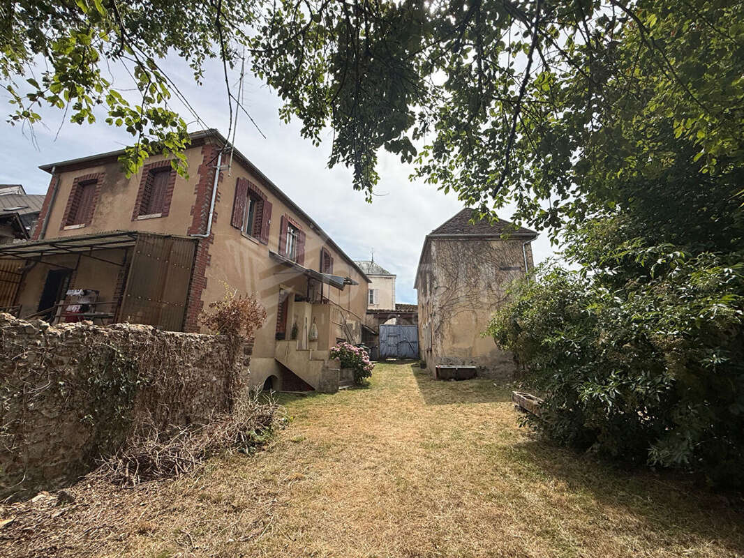 Immeuble de rapport Saint Fargeau centre - photo 4