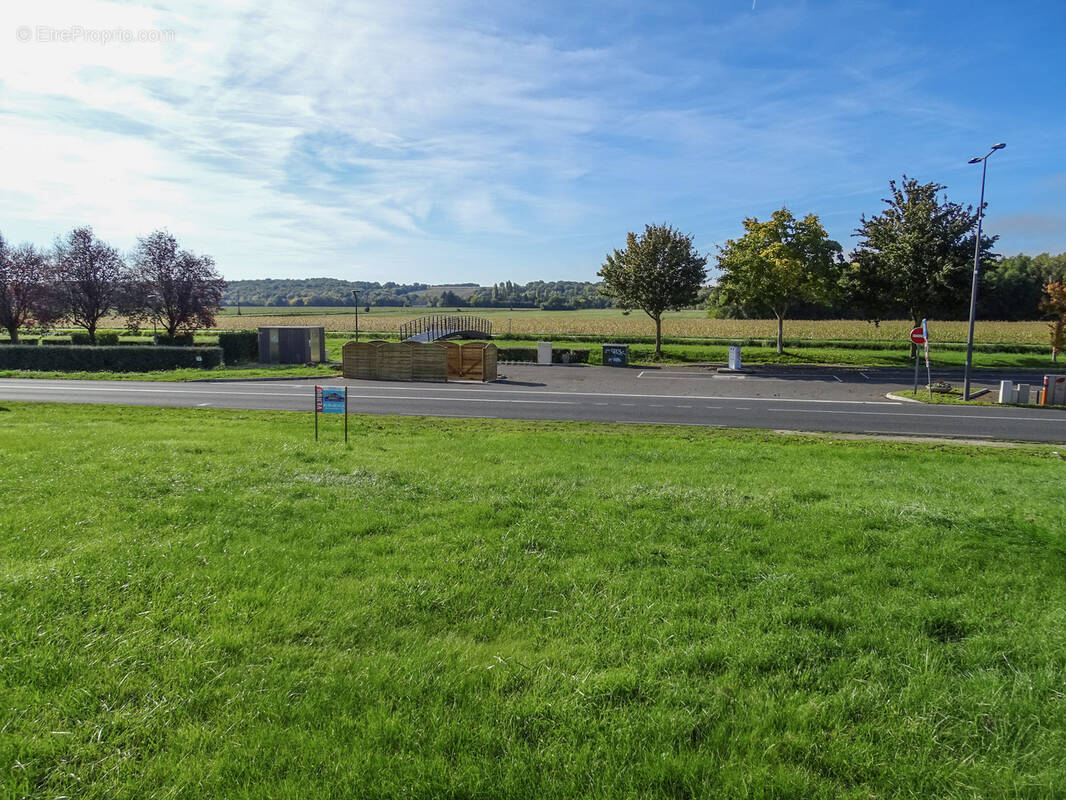 Terrain à CHATRES-SUR-CHER