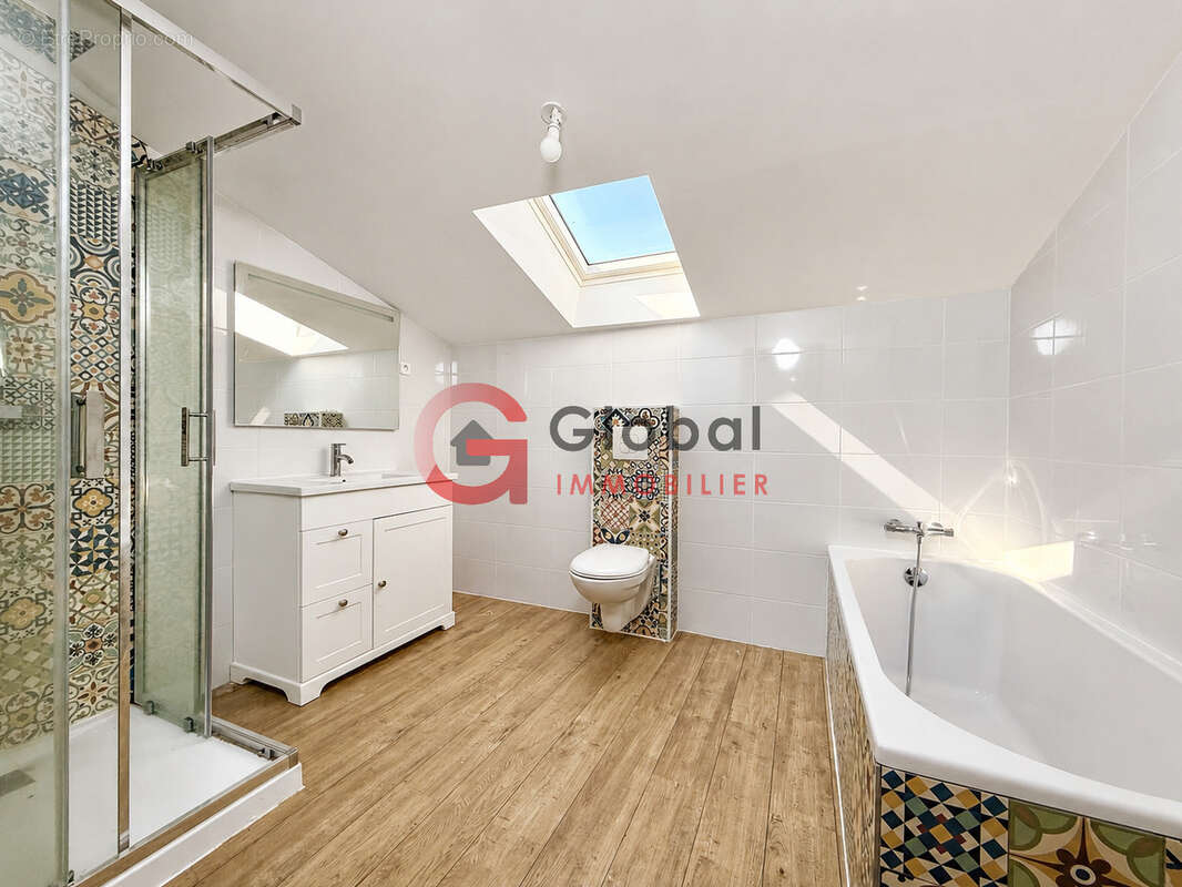 Longère rénovée 5 chambres avec terrain et étang - photo 10