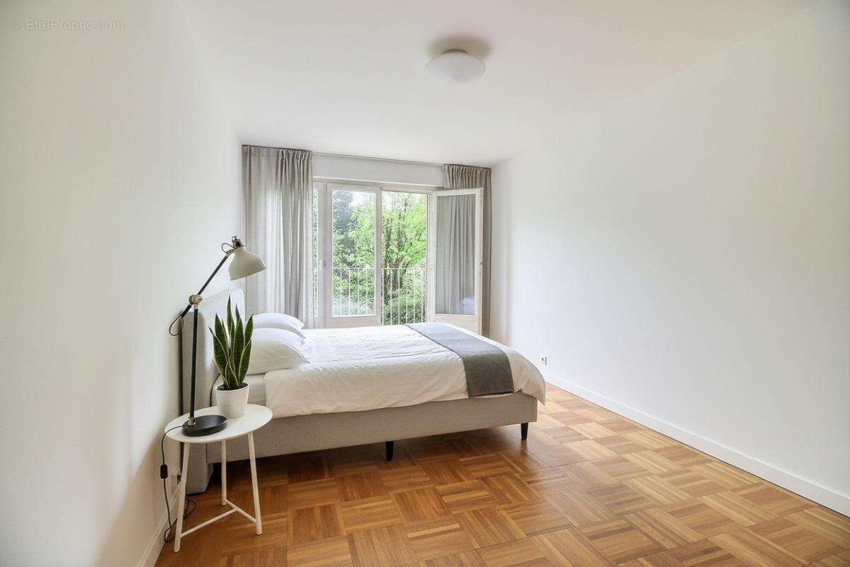 Appartement à BURES-SUR-YVETTE