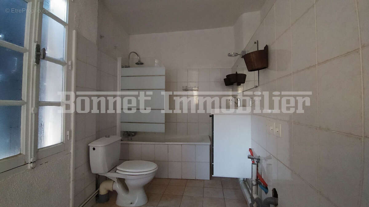 Appartement à NYONS