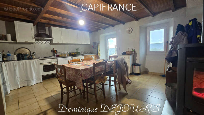 Proche d'Albon d'Ardèche dans la vallée de la Glueyre, maison de 95m² avec un garage, terrasse et terrain - photo 5