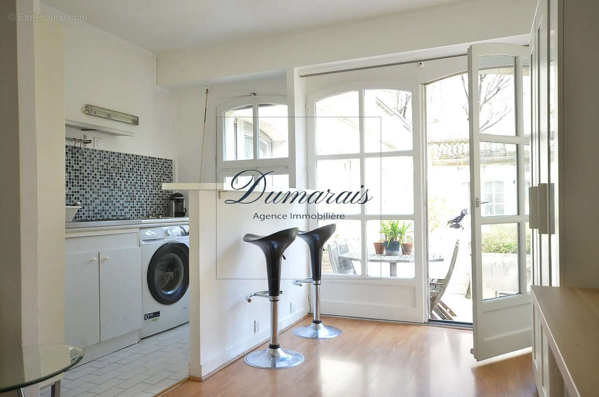 Appartement à PARIS-3E