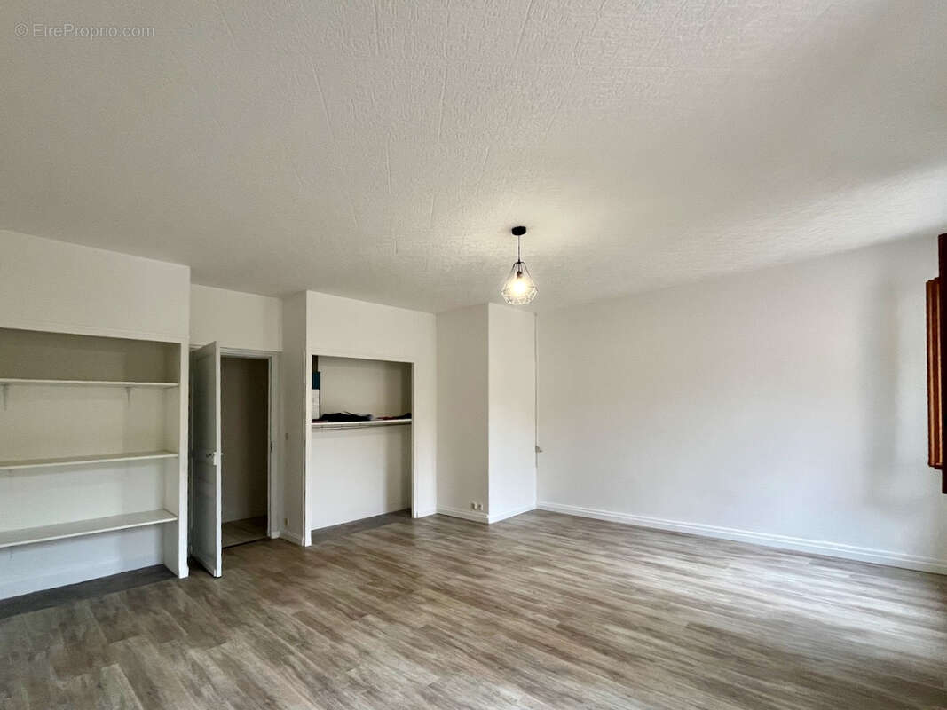 Appartement à SAINTE-LIVRADE-SUR-LOT