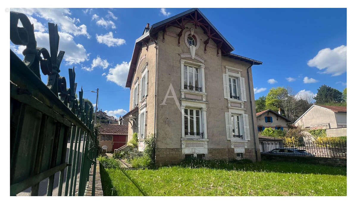 Maison à EPINAL