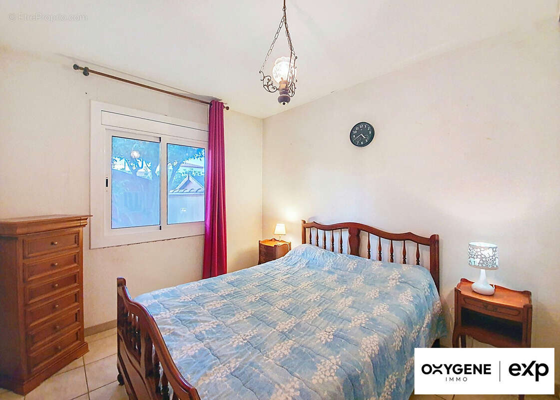 Maison à SAINT-LAURENT-DE-LA-SALANQUE