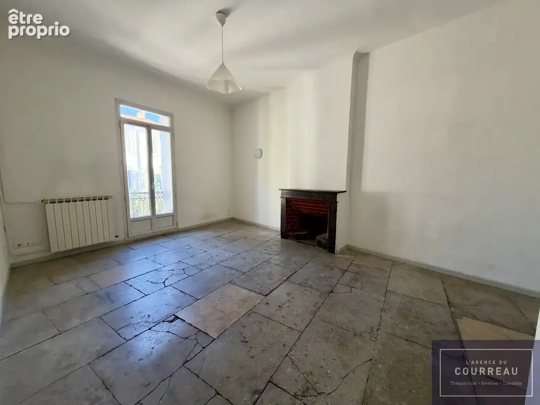 Appartement F4 de 84,03 m2 à rénover - photo 1