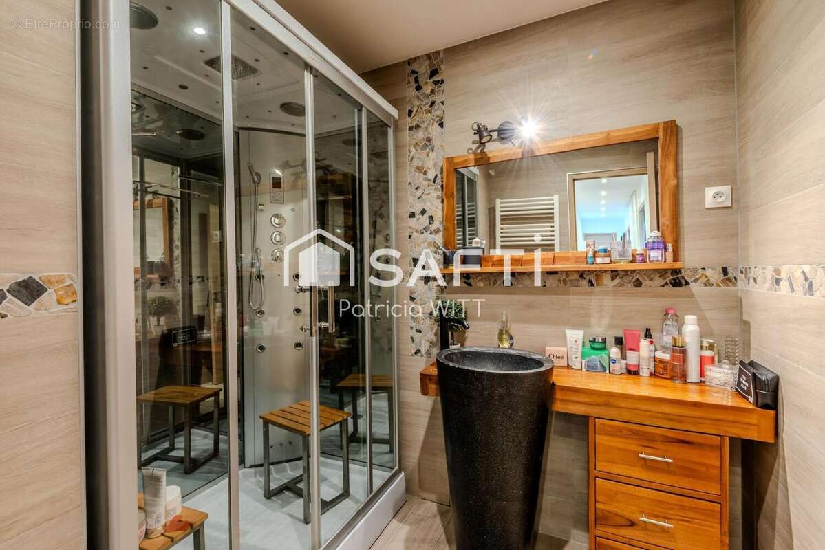 Photo 3 - Appartement à ETREMBIERES