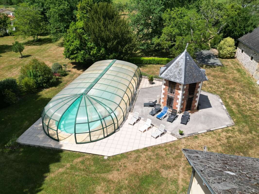 Maison de maitre à vendre 13 pièces LANOUAILLE (24) 2.6 hectares - photo 23