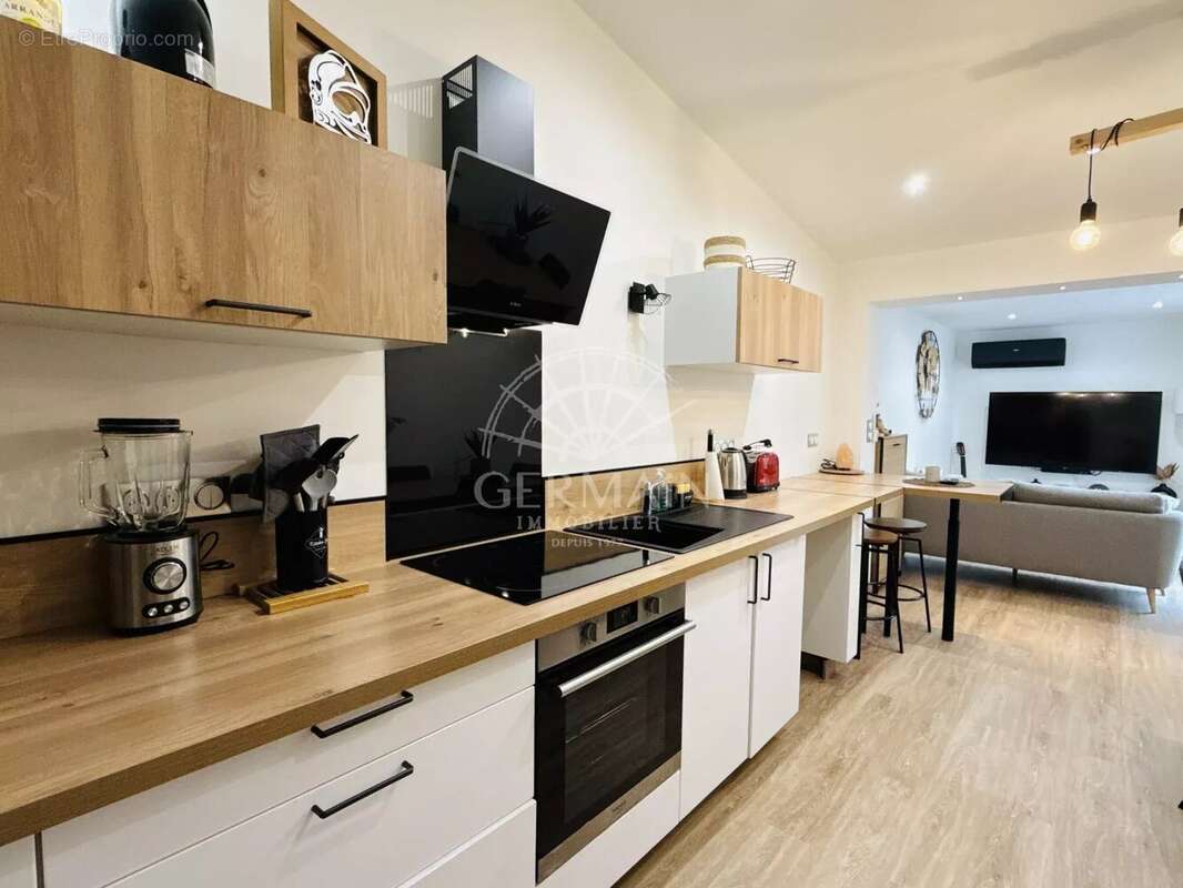 Maison à L'ISLE-SUR-LA-SORGUE