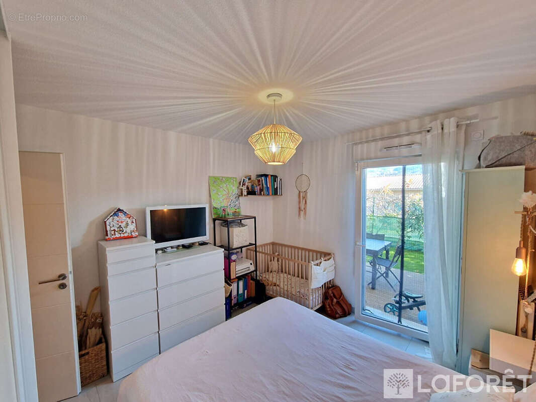 Appartement à CARROS