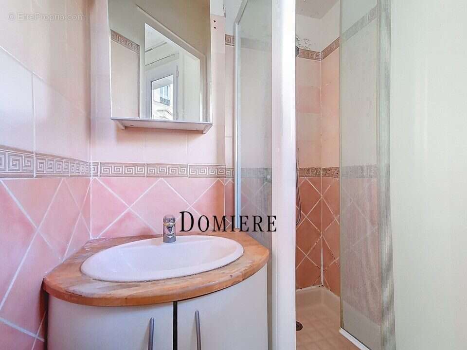 Appartement à PARIS-17E