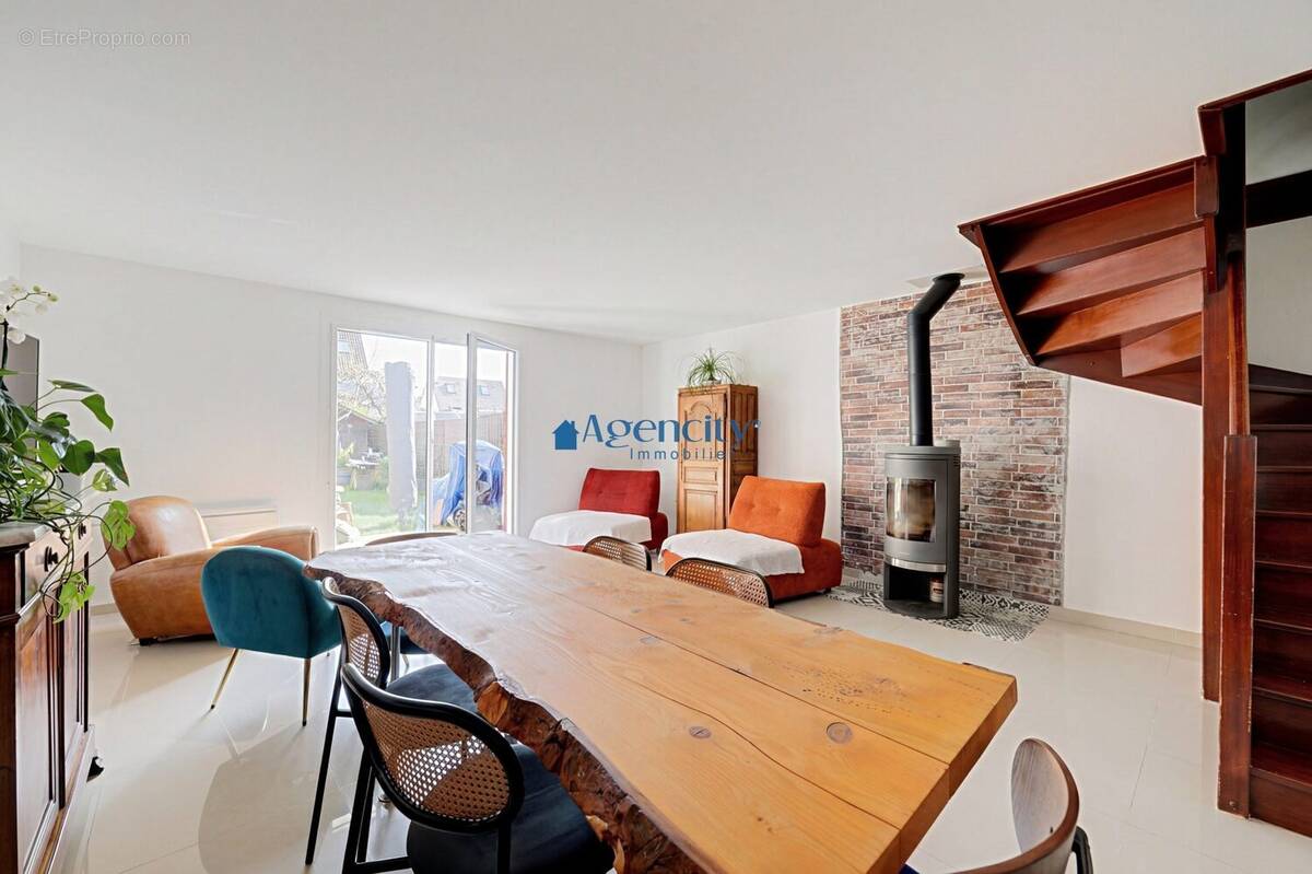 Maison à NOISY-LE-GRAND