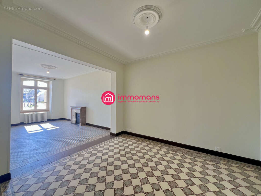 Maison 161 m² à Neuville-Sur-Sarthe  - photo 5