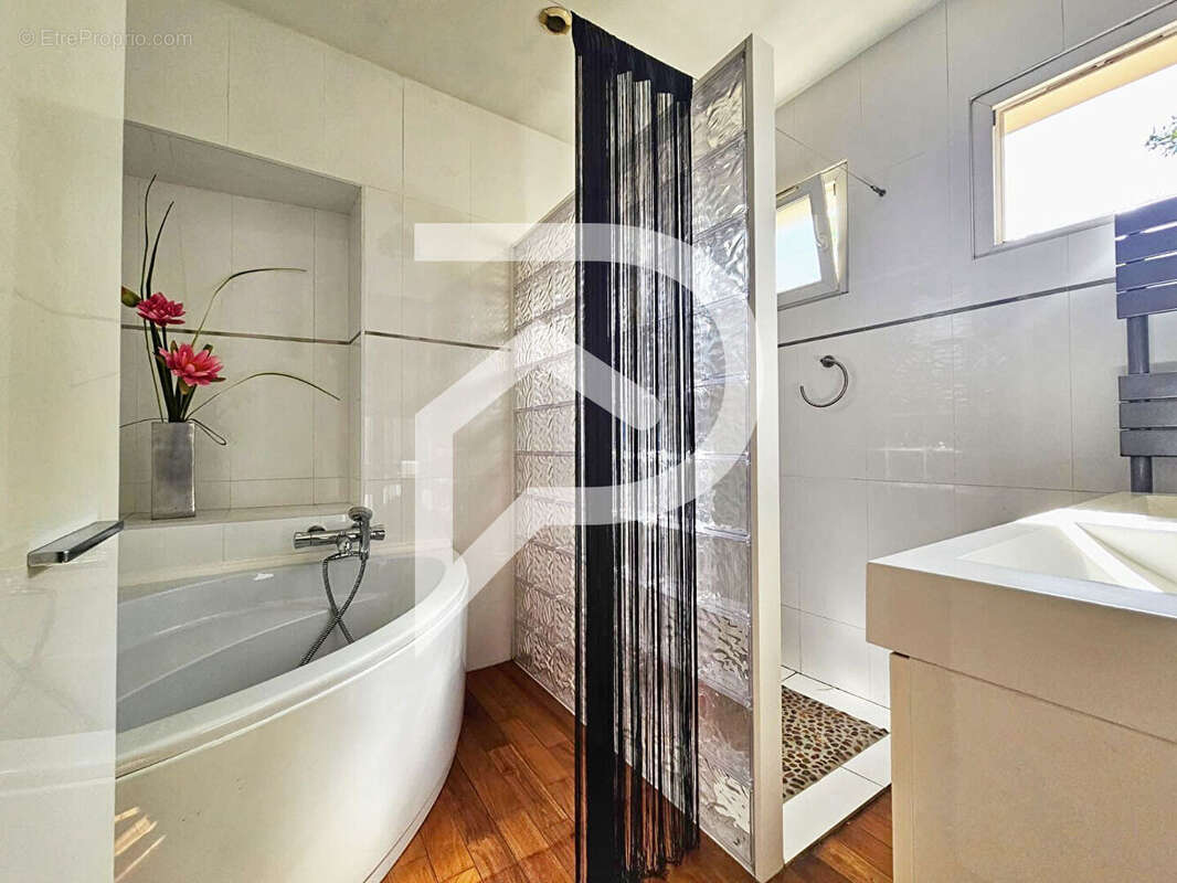 Maison à SATHONAY-CAMP