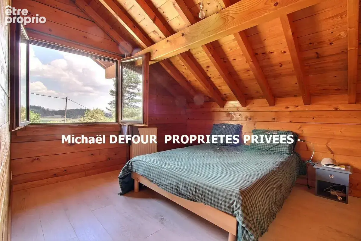 Lapte 43200 Maison en madriers de bois de 172 m² 4 chambres sur 1134 m² de terrain - photo 8