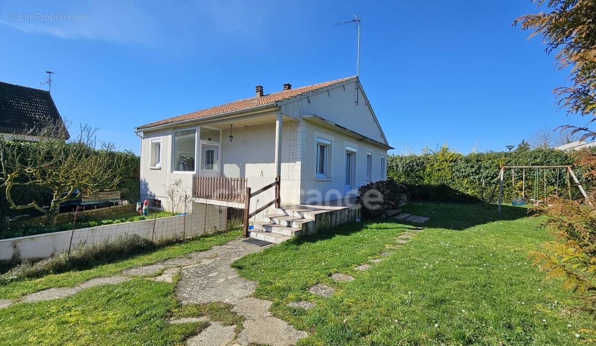 Maison à SERMAISES