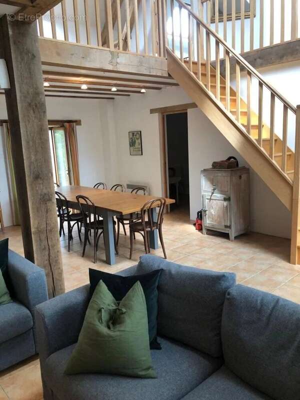 Maison à SAINT-LEGER-MAGNAZEIX