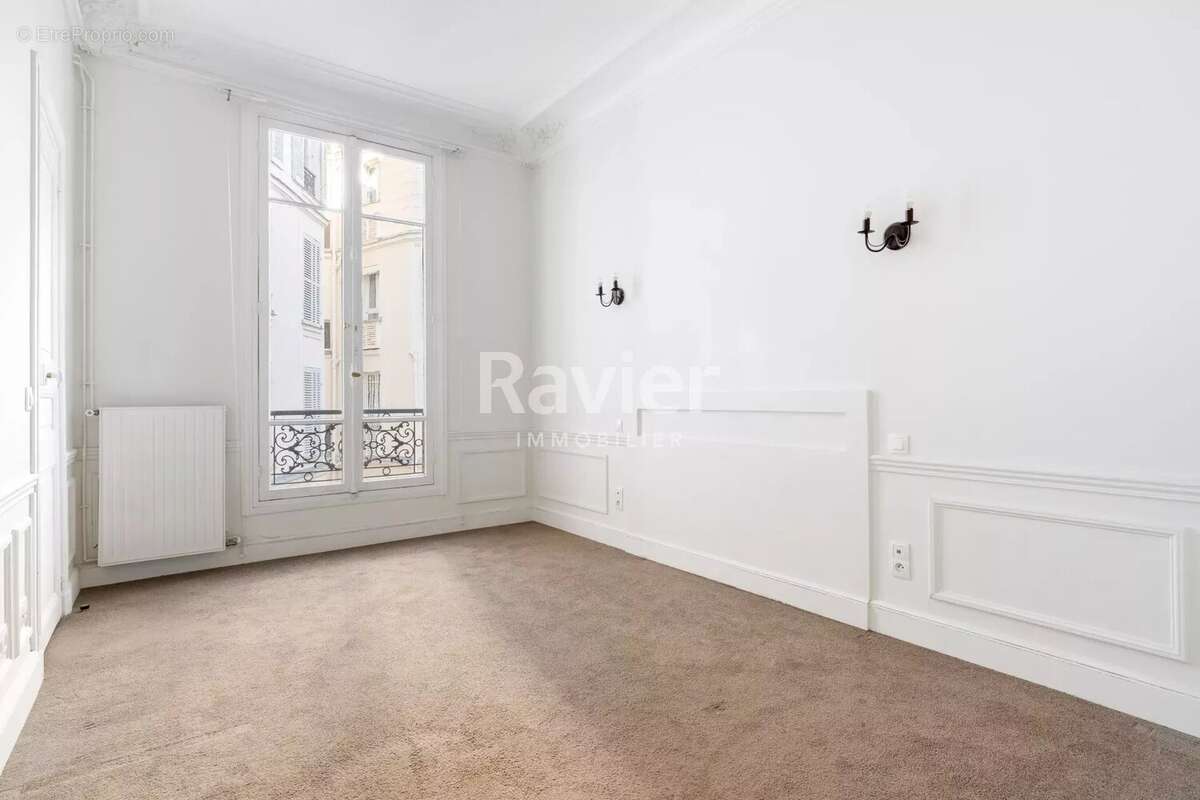 Appartement à PARIS-17E