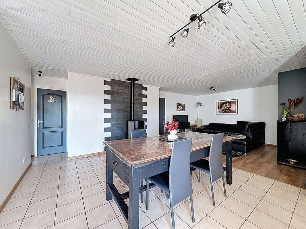 Prades de Salars. Maison contemporaine de plein pied avec jardin. - photo 6