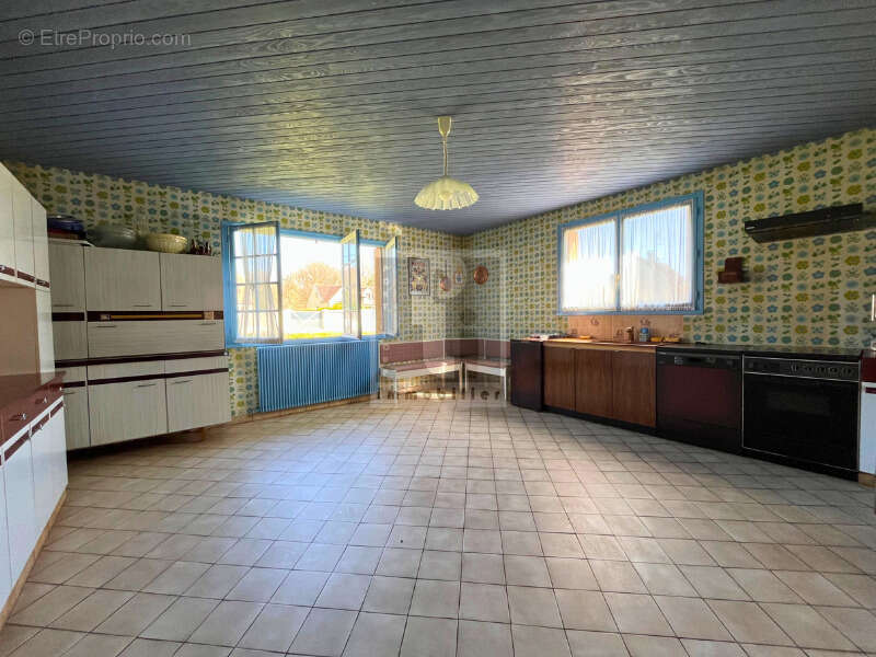 Maison à VERNOU-LA-CELLE-SUR-SEINE