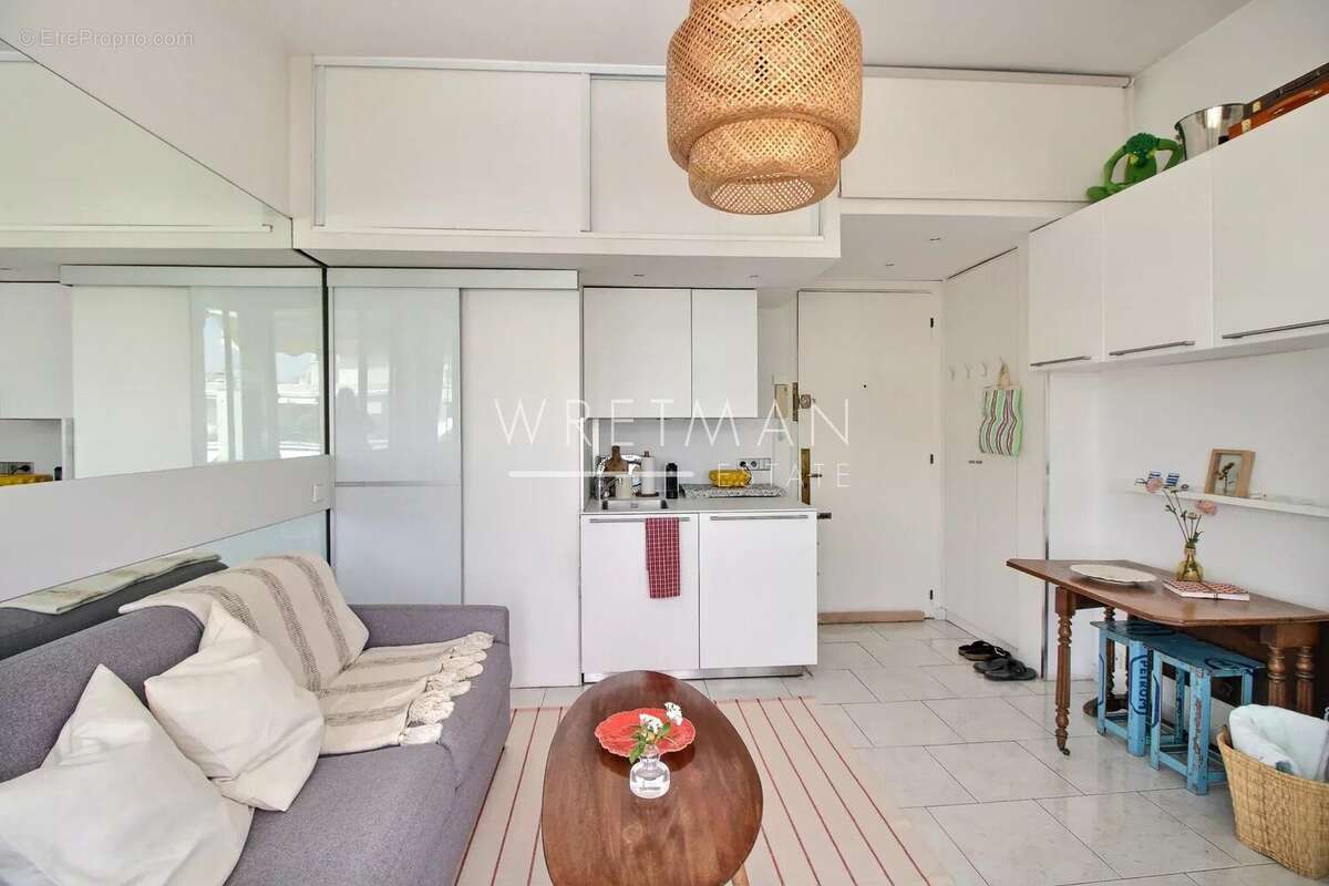 Studio lumineux avec grande terrasse – Nice Carré d'Or - photo 12
