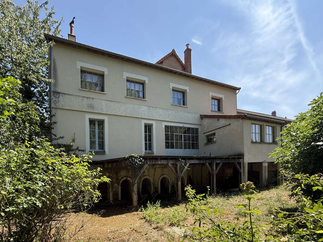 Maison de caractère de 406 m2 habitables sur un terrain de 2 547 m2   Orbigny - photo 13