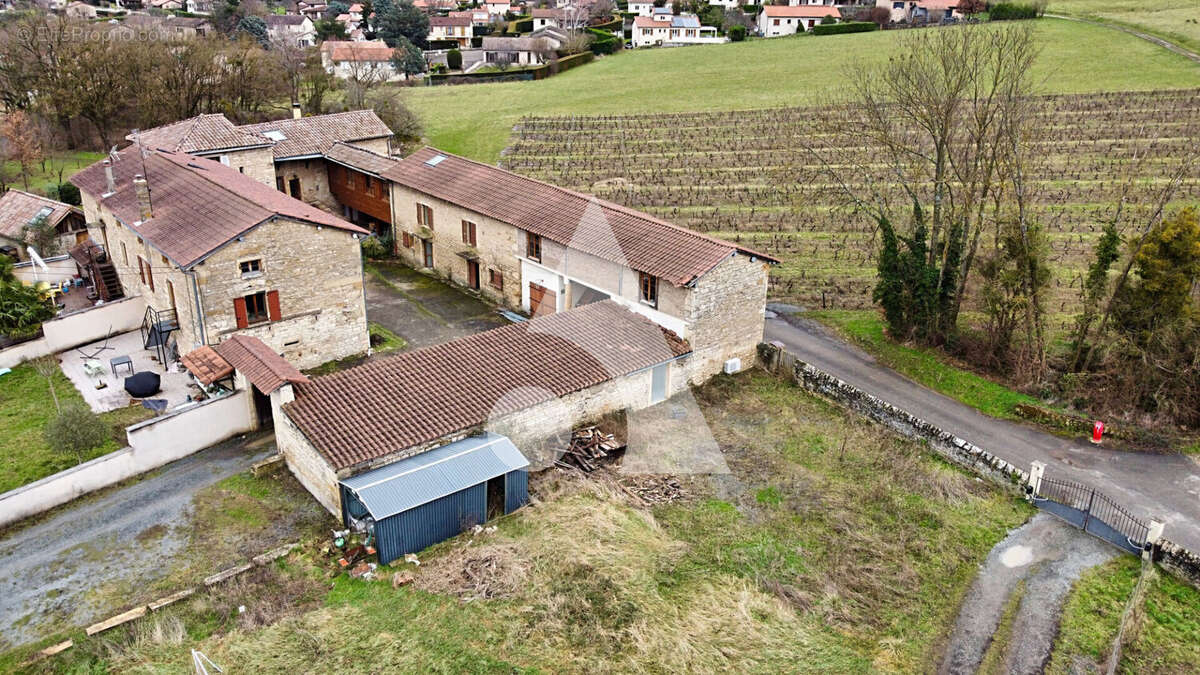 Maison Gleize 4 pièce(s) 140 m2 - photo 13